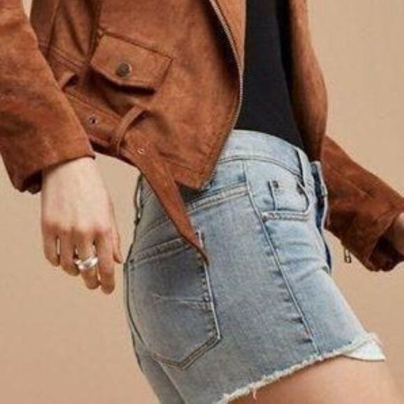 Aritzia Talula Cutoff Denim Shorts Light Wash Size 26 - Picture 1 of 12